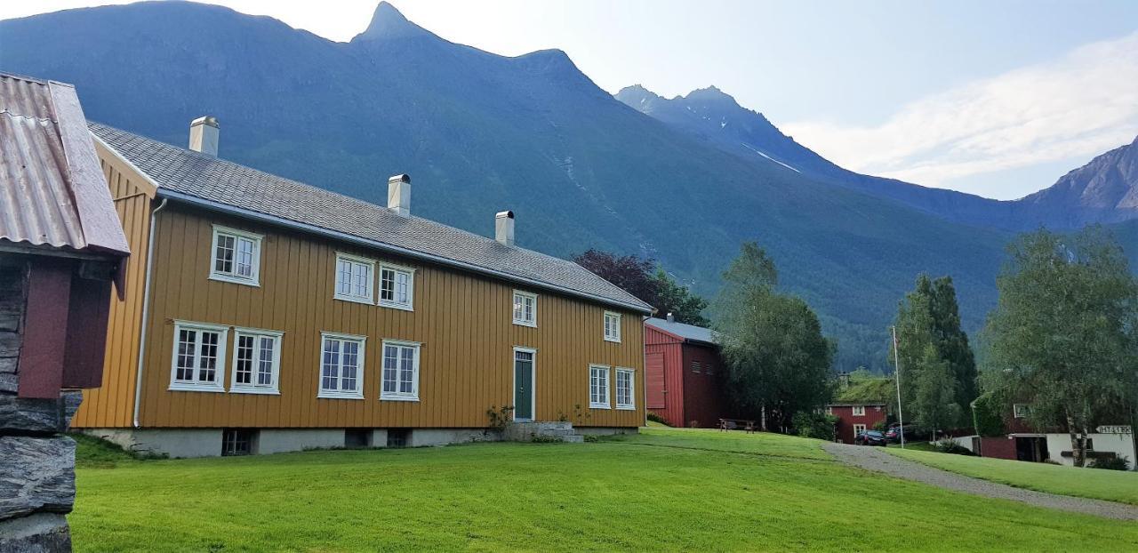 Lensmansgarden Marteinsgarden Apartment Innfjorden Bagian luar foto